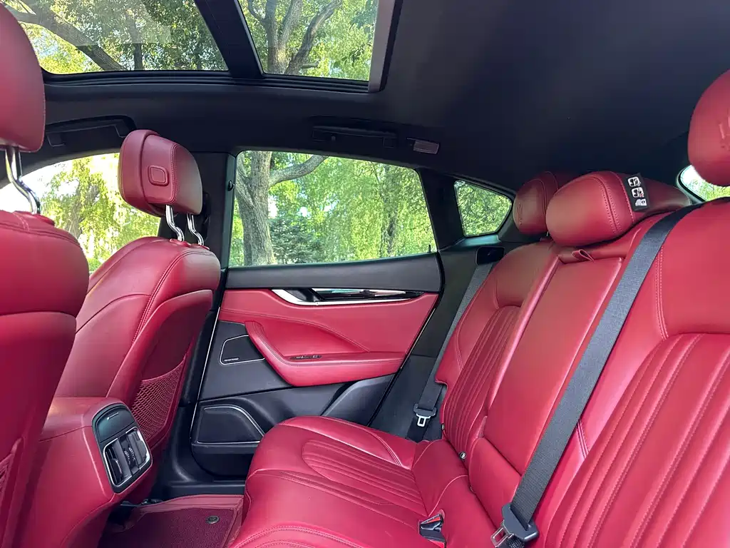 Maserati Levante — миниатюра 15