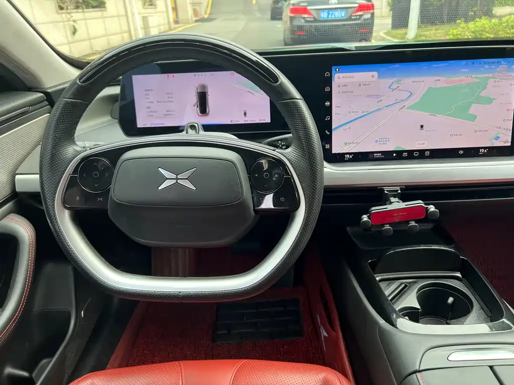 XPeng P7 — миниатюра 18