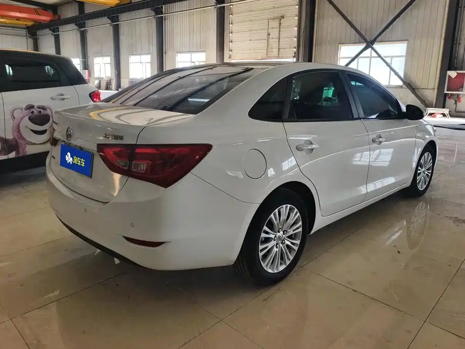 Buick Excelle — миниатюра 3