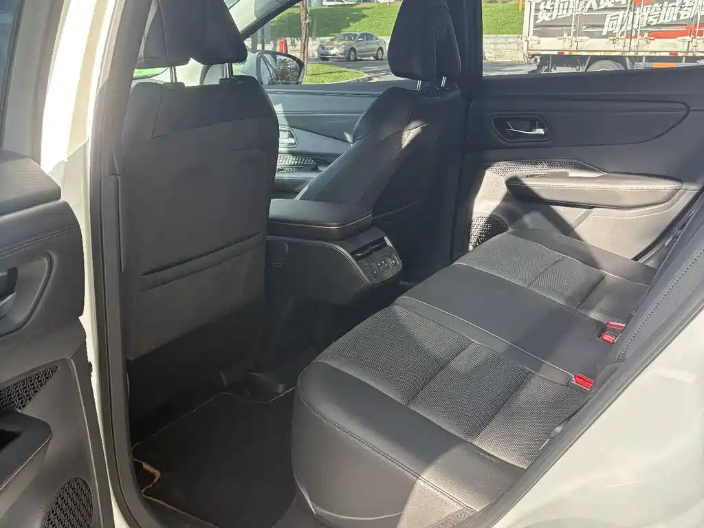 Nissan Ariya — миниатюра 12
