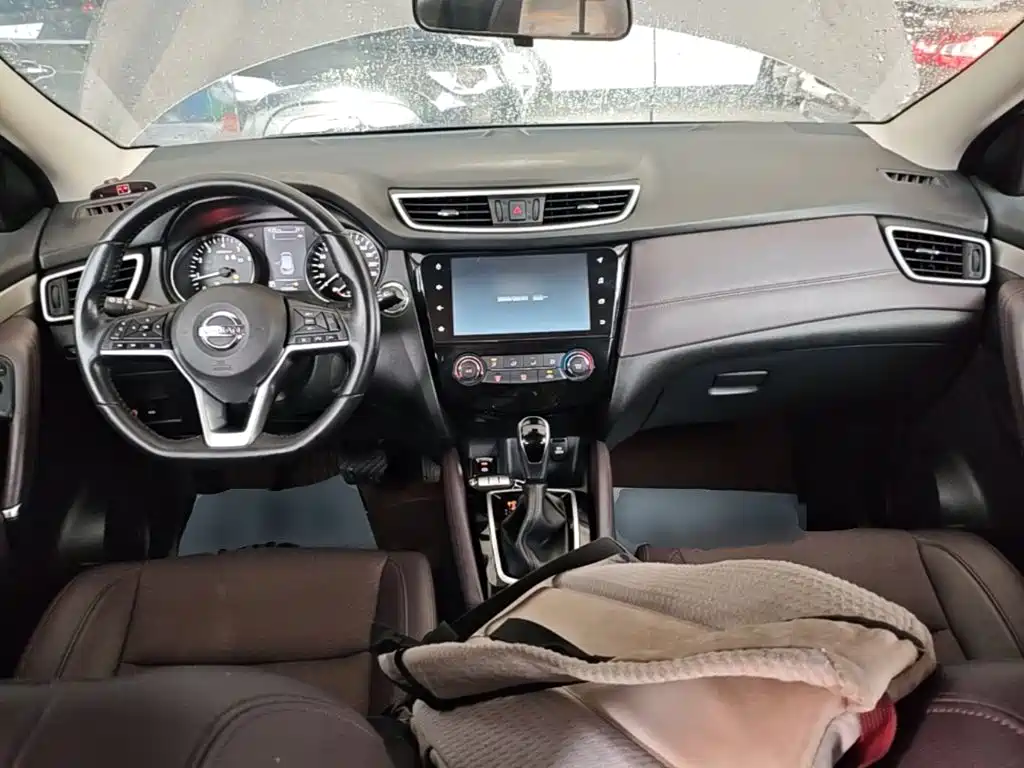 Nissan Qashqai — миниатюра 10