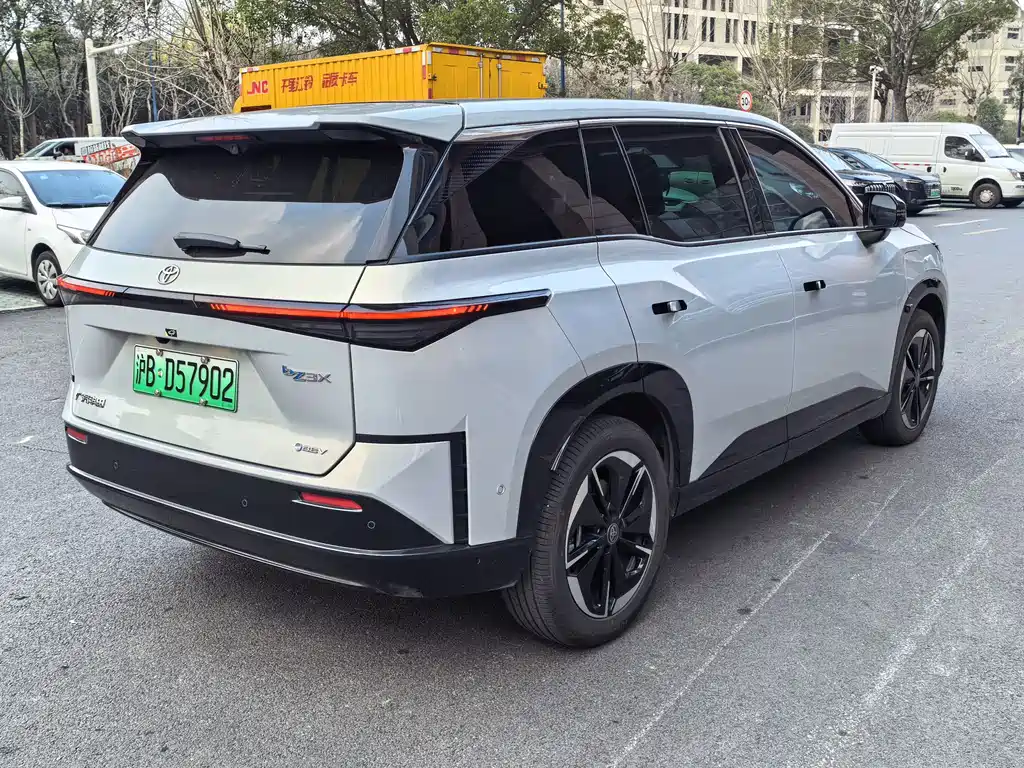 TOYOTA PLATINUM WISDOM 3X