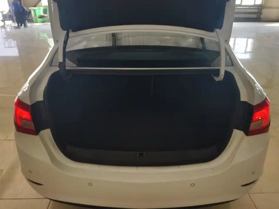 Buick Excelle — миниатюра 4