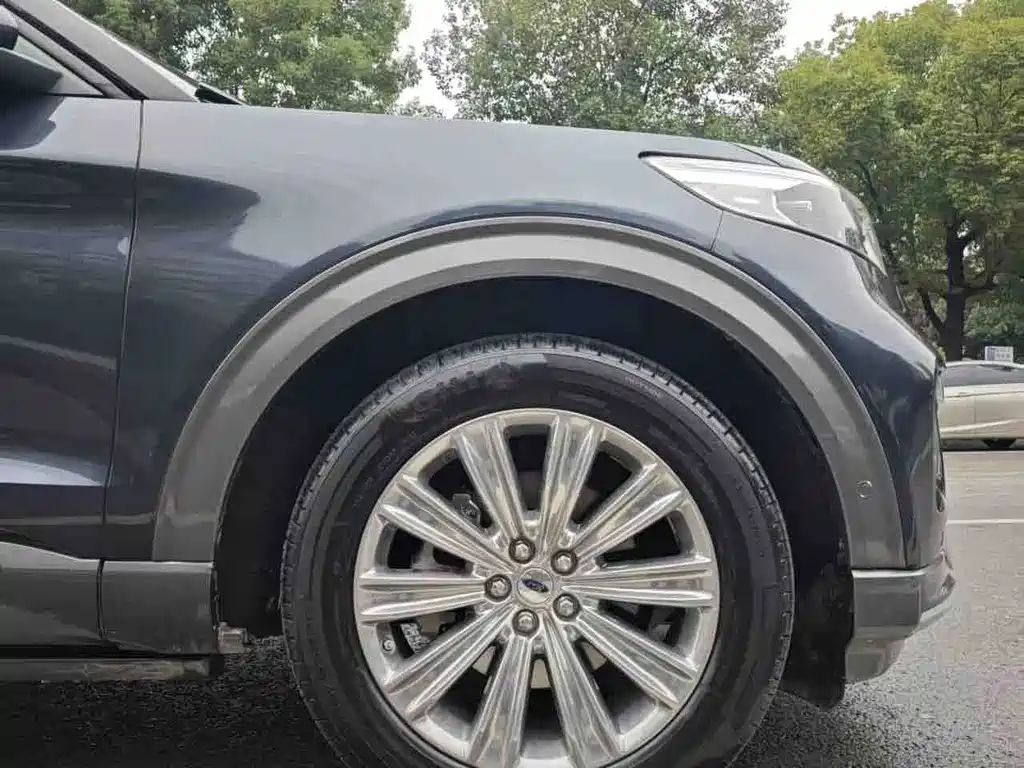 Ford Explorer — миниатюра 12