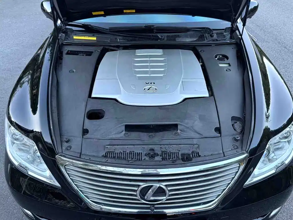 Lexus LS 2006 460L
