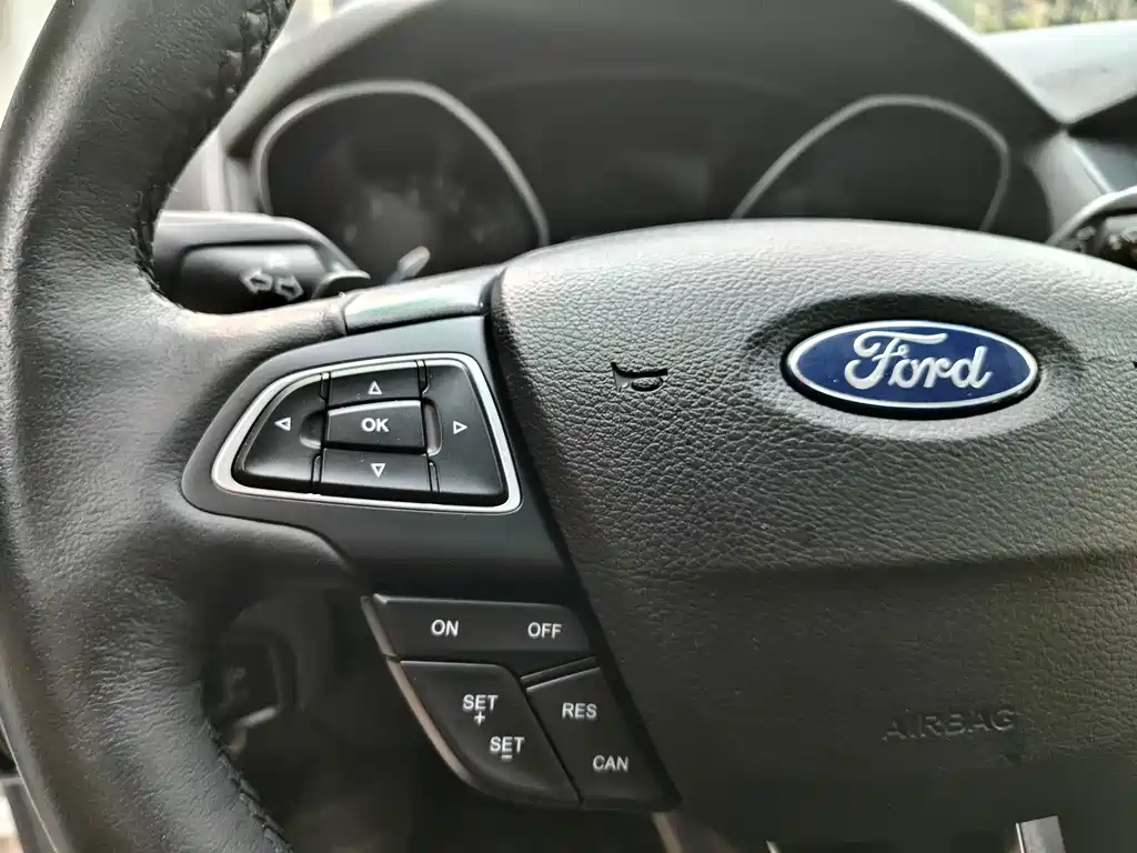 Ford Focus — миниатюра 11