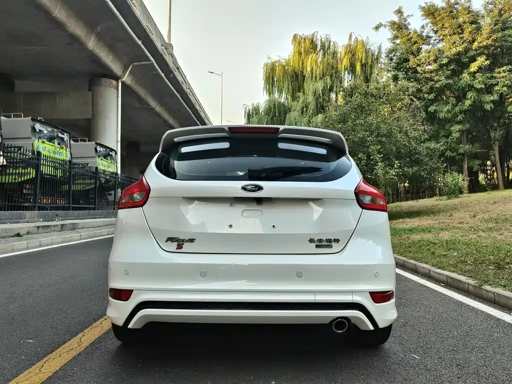 Ford Focus — миниатюра 15