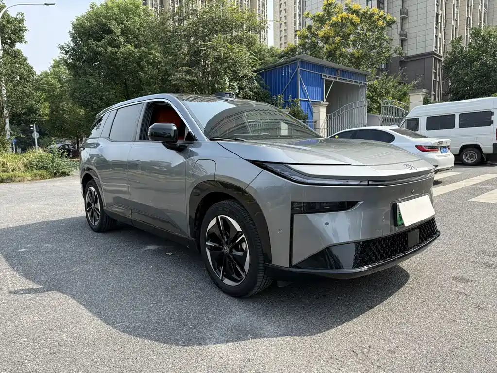 Toyota bZ3X — миниатюра 3