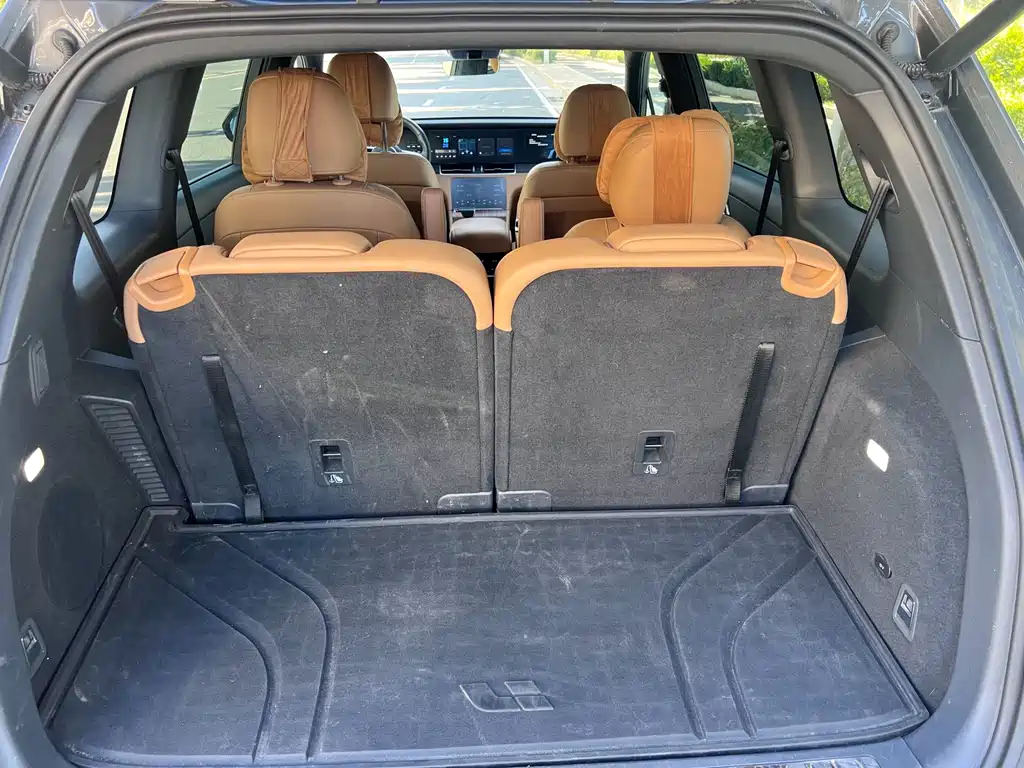 Li Auto Li ONE — миниатюра 11