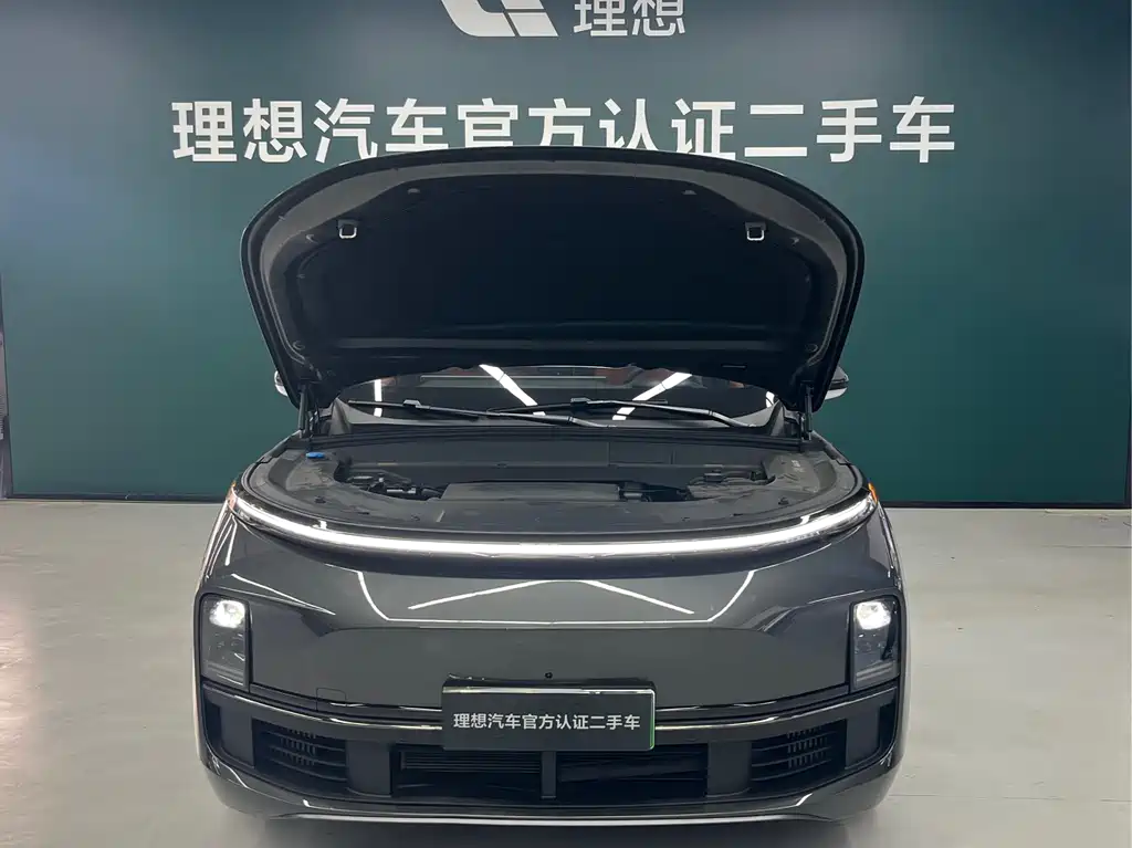 Li Auto L8 2025 Ultra