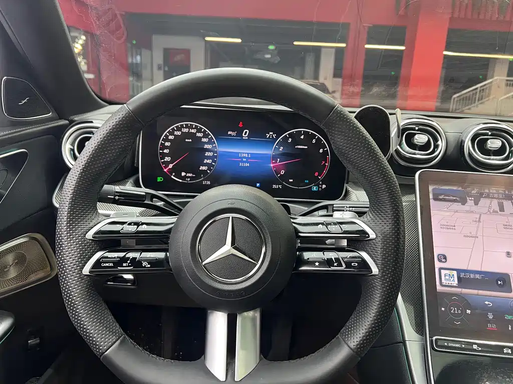 Mercedes-Benz C-Class — миниатюра 6
