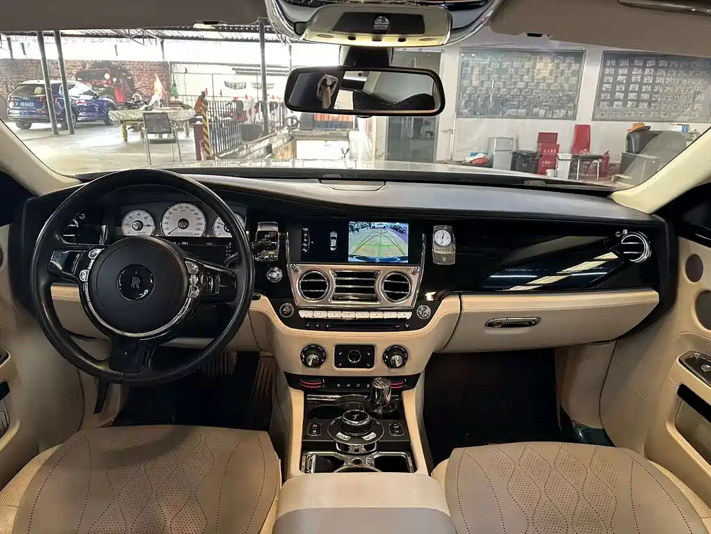 Rolls-Royce Ghost — миниатюра 9
