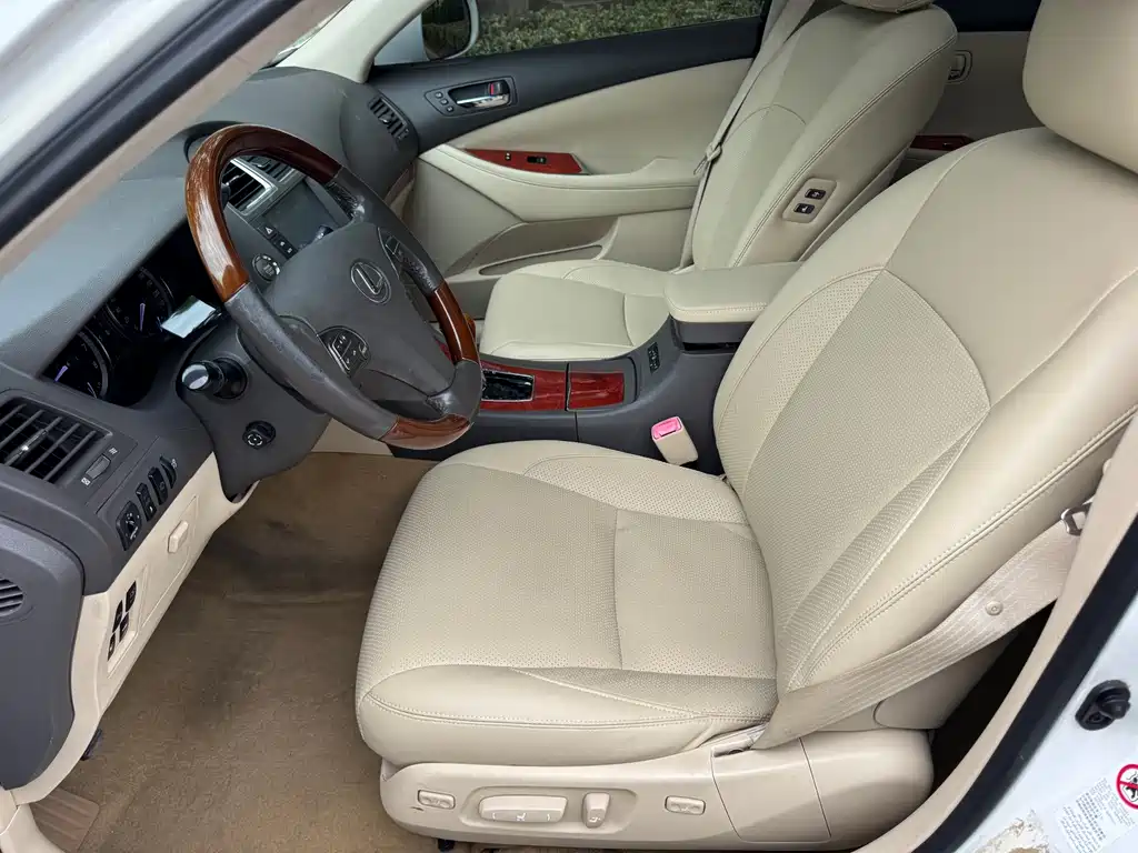 Lexus ES — миниатюра 6