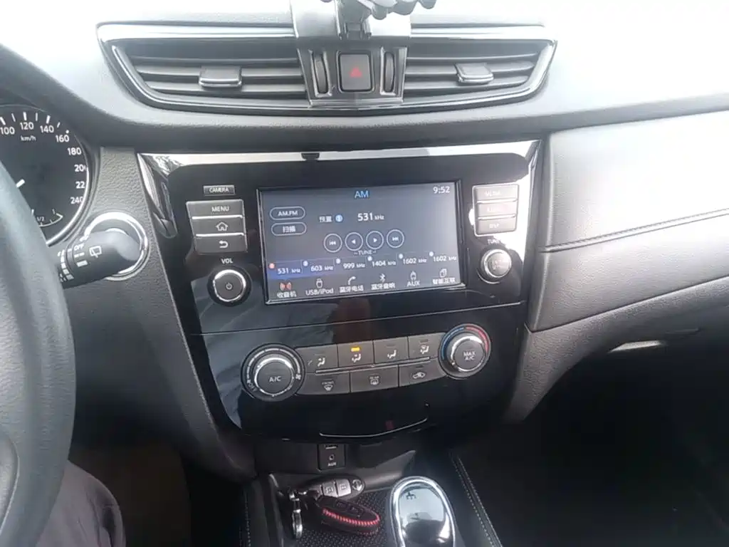 Nissan X-Trail — миниатюра 13