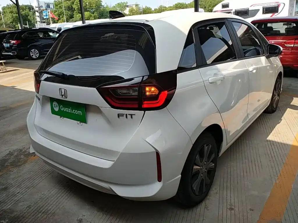 Honda Fit — миниатюра 7