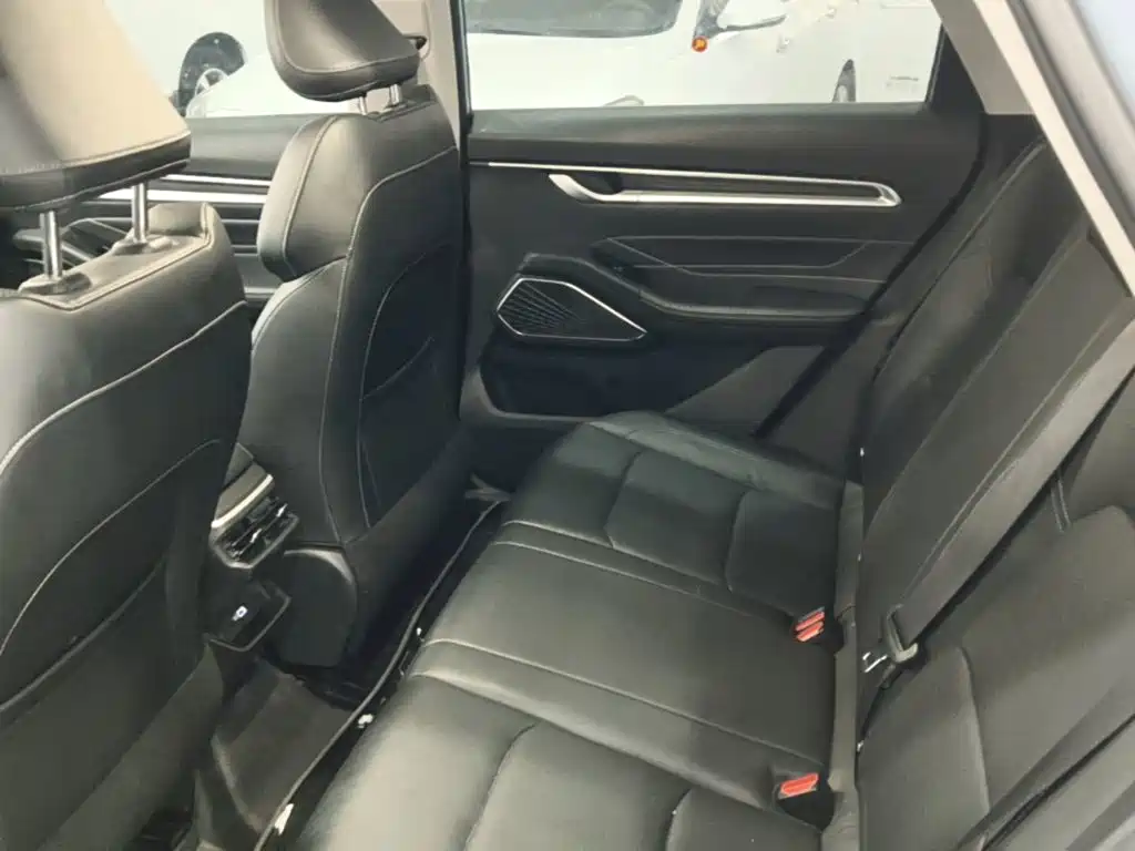 Geely Emgrand — миниатюра 17