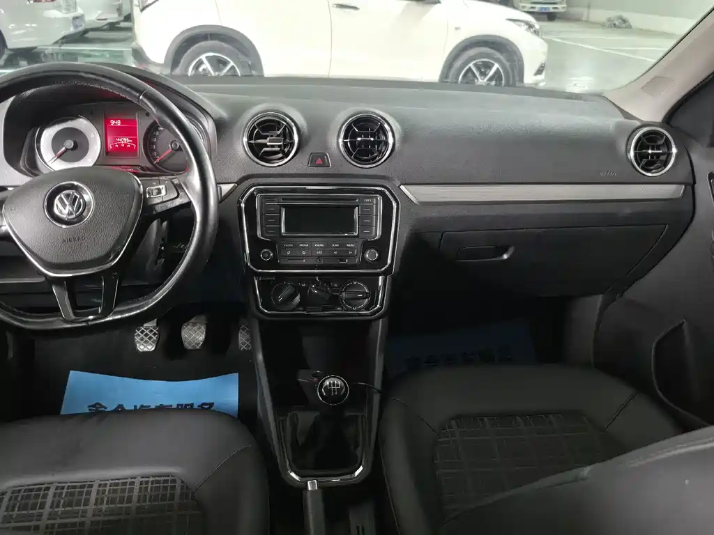 Volkswagen Jetta — миниатюра 6