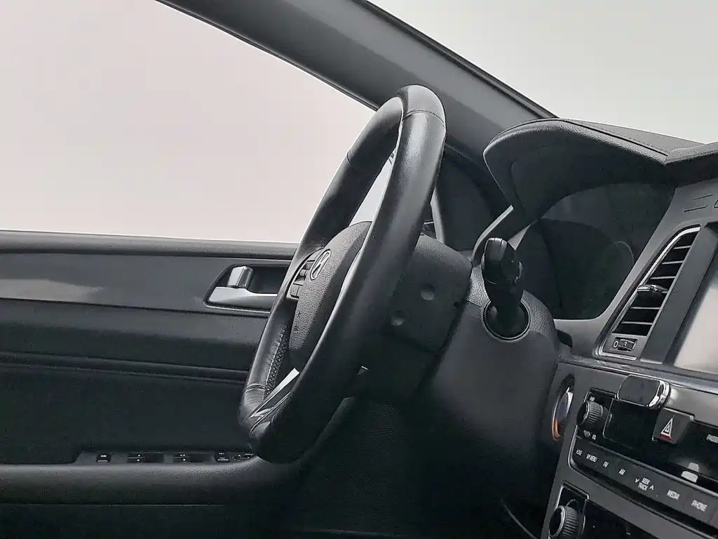 Hyundai Sonata — миниатюра 22