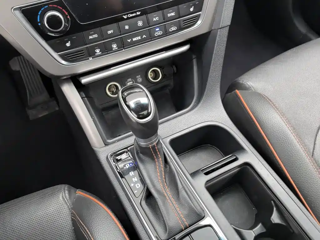Hyundai Sonata — миниатюра 13