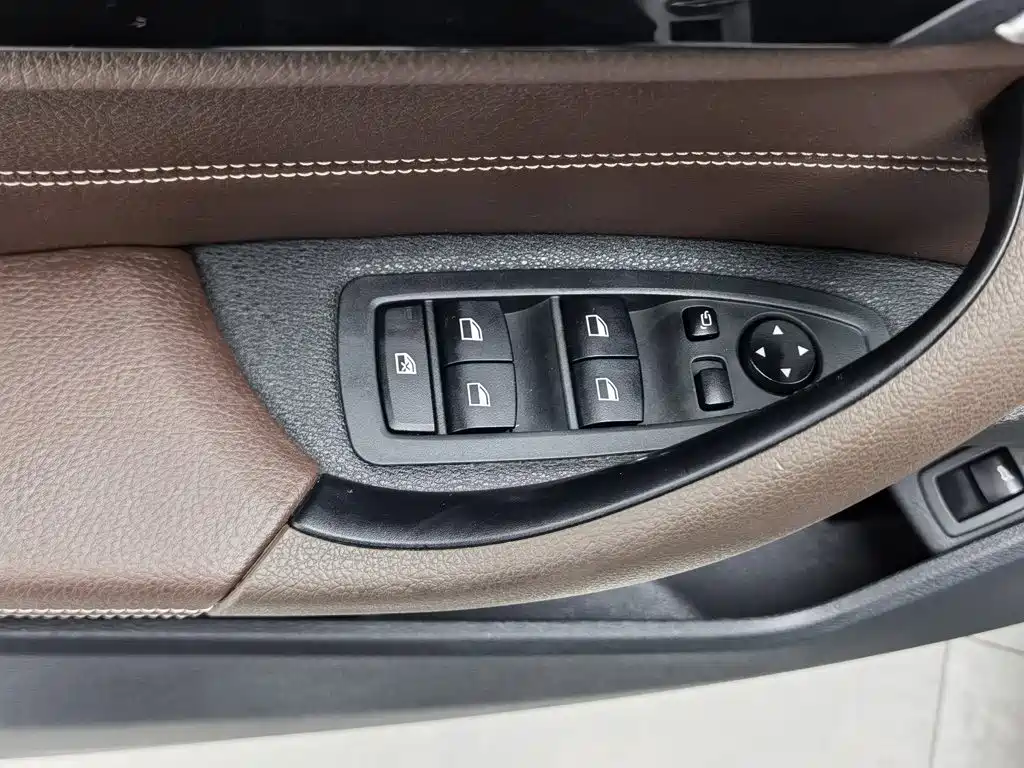 BMW X1 — миниатюра 9