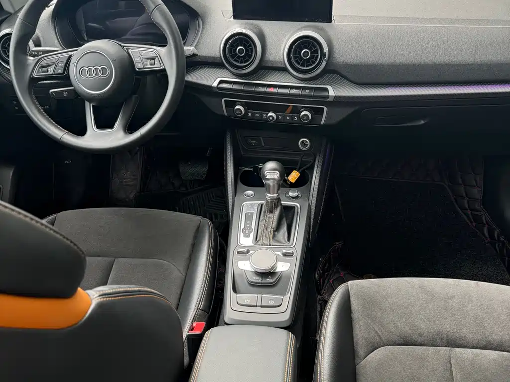 Audi Q2L e-tron — миниатюра 12