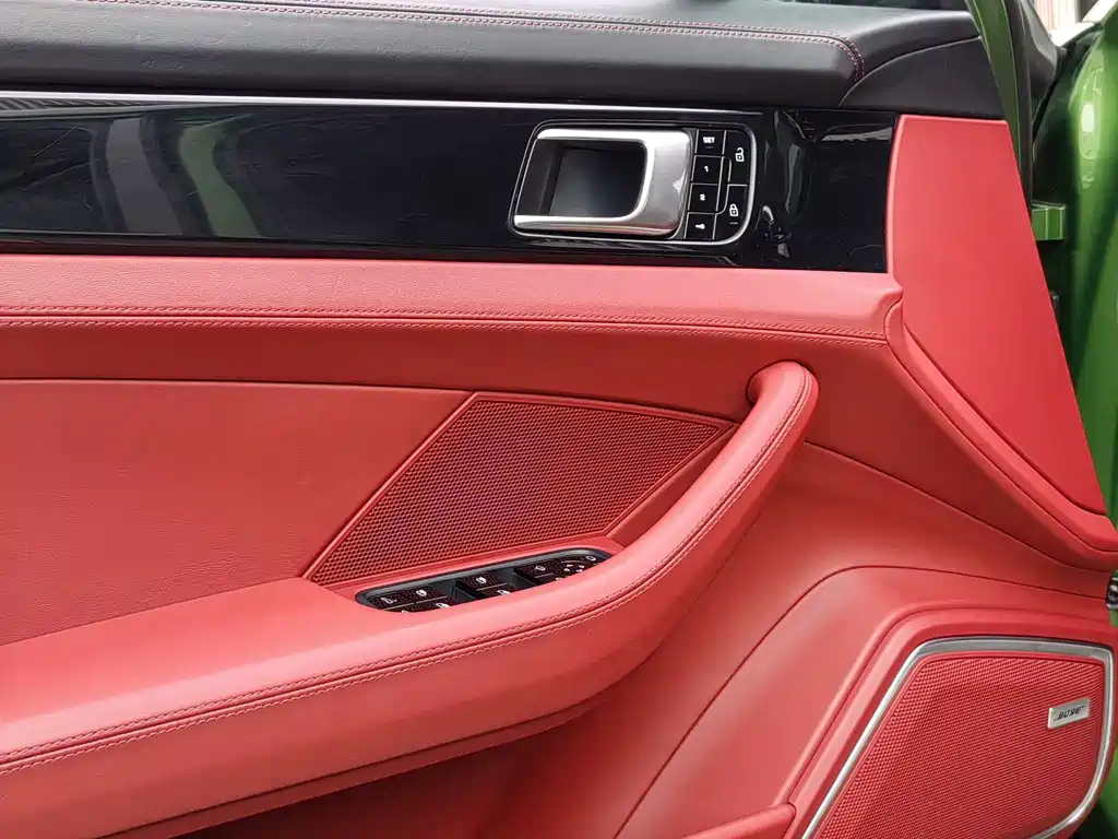 Porsche Panamera — миниатюра 21