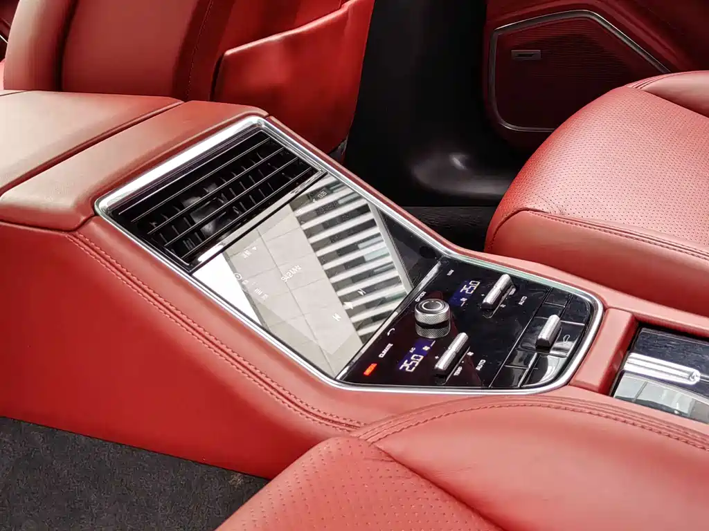 Porsche Panamera — миниатюра 17