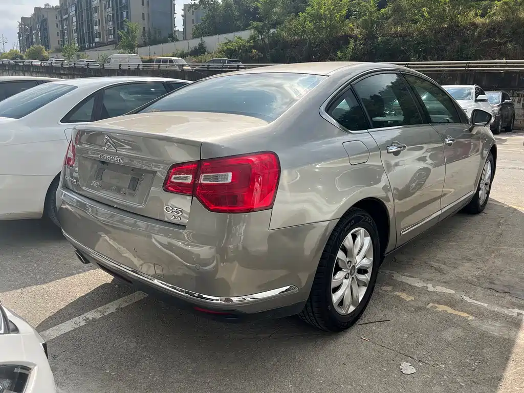 Citroen C5 — миниатюра 9