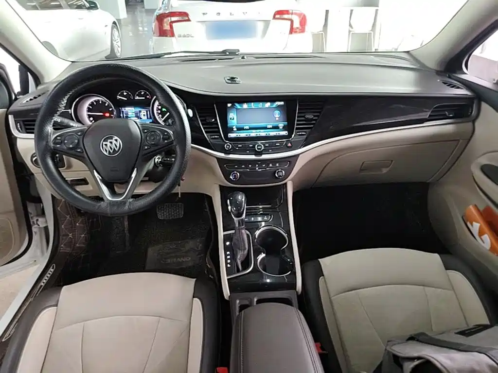 Buick Verano — миниатюра 10