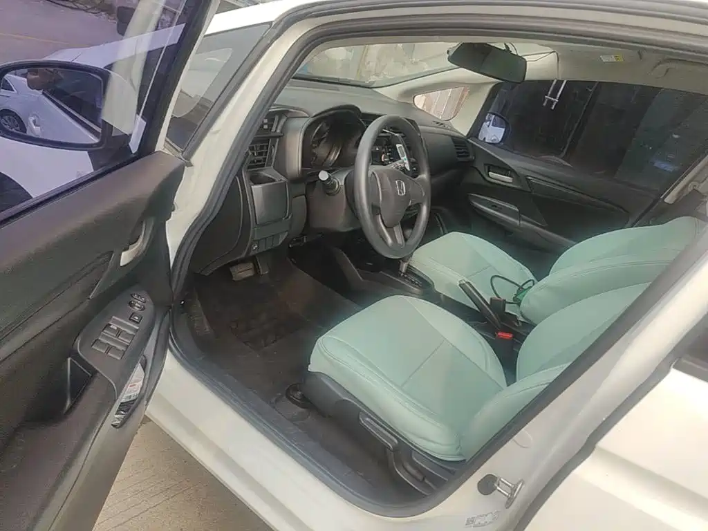 Honda Fit — миниатюра 16