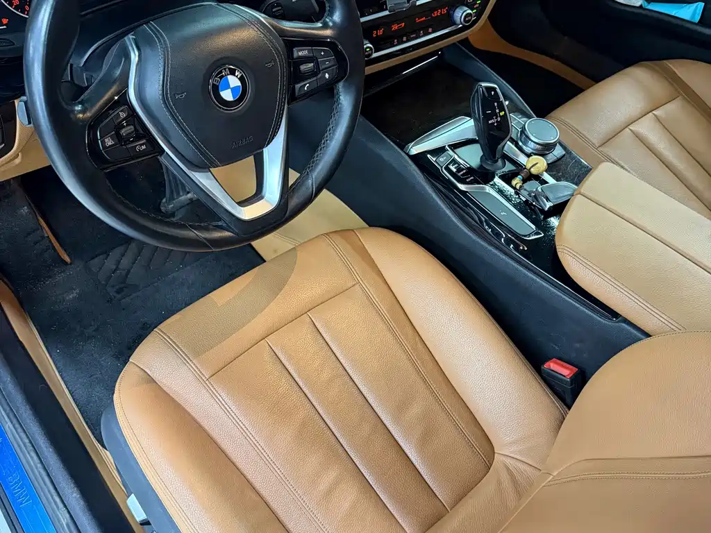 BMW 5 Series — миниатюра 3
