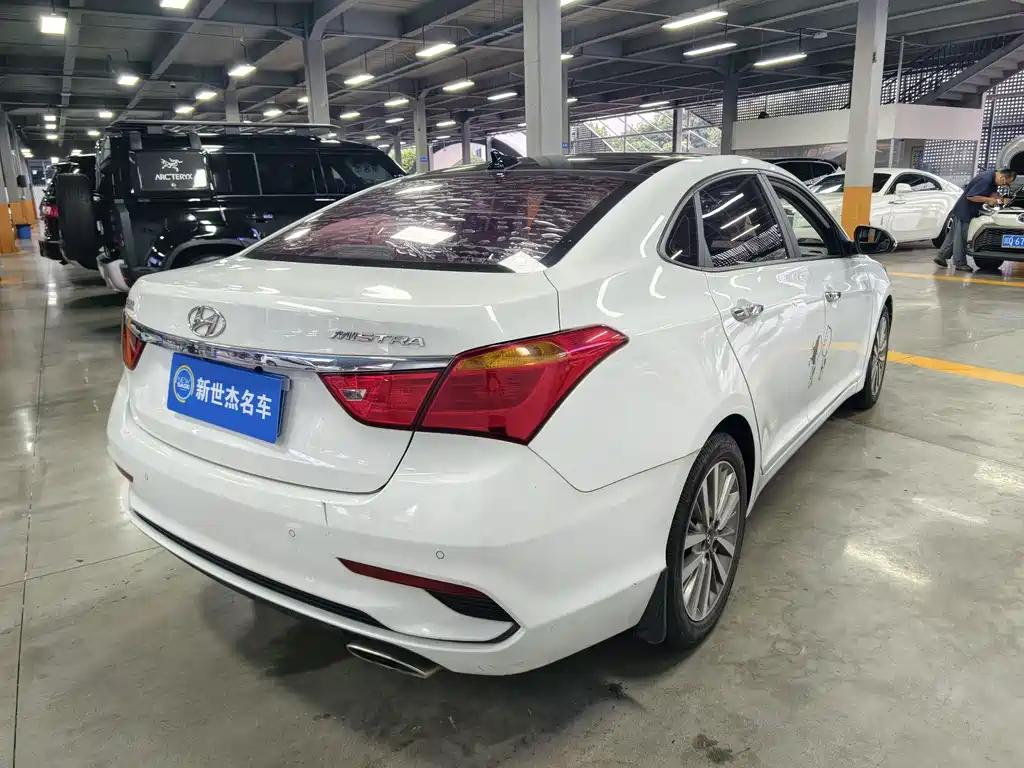 Hyundai Mistra — миниатюра 10