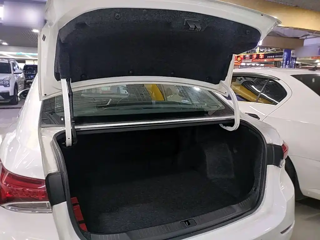 Buick Excelle — миниатюра 19