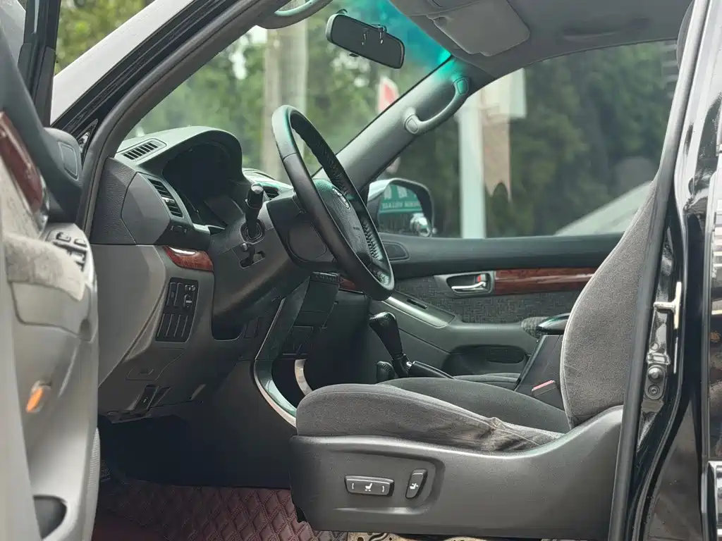 Toyota Prado (Import) — миниатюра 4