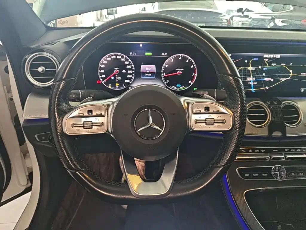 Mercedes-Benz E-Class (Import) — миниатюра 11