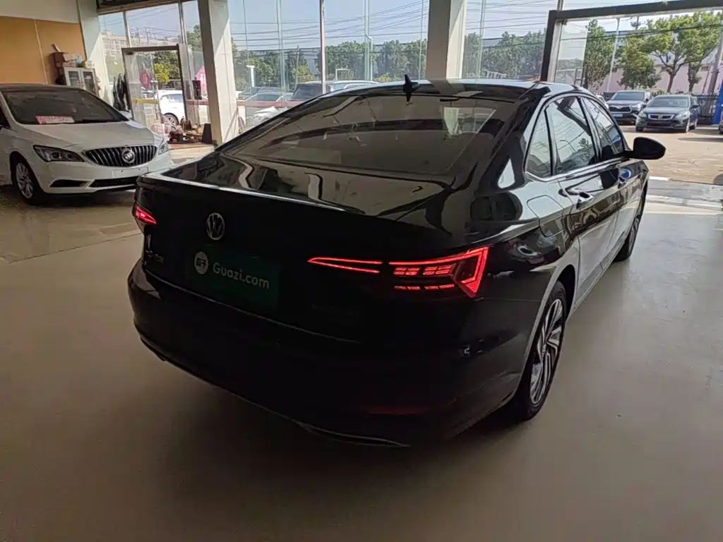 Volkswagen Sagitar — миниатюра 7