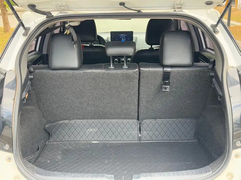 TOYOTA YARIS L ZHIXUAN