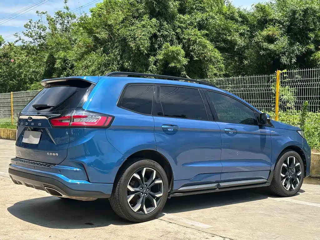 Ford Edge — миниатюра 4