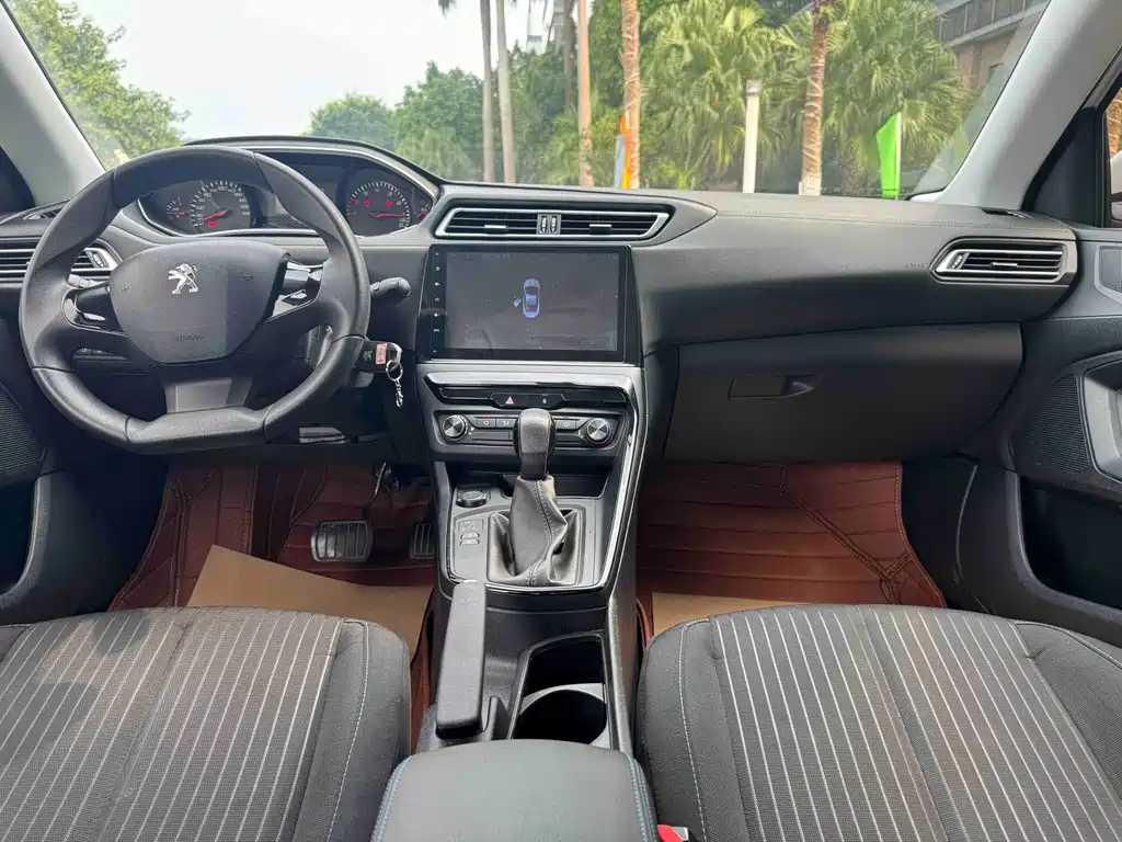Peugeot 308 — миниатюра 8
