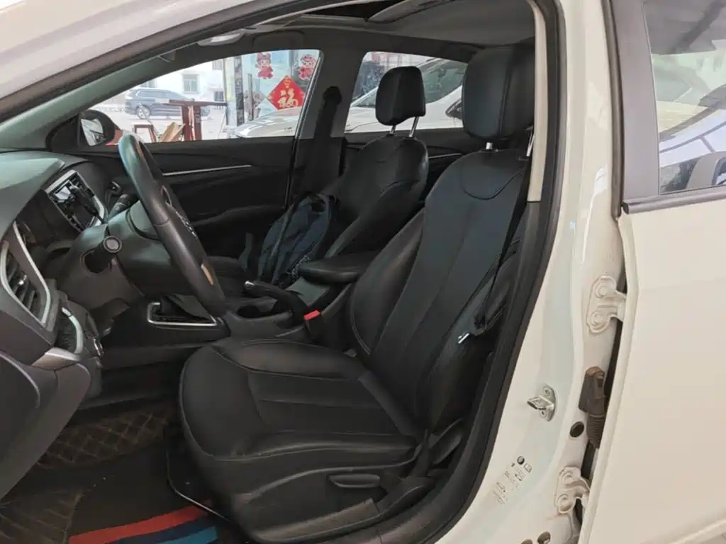 Buick Excelle — миниатюра 15
