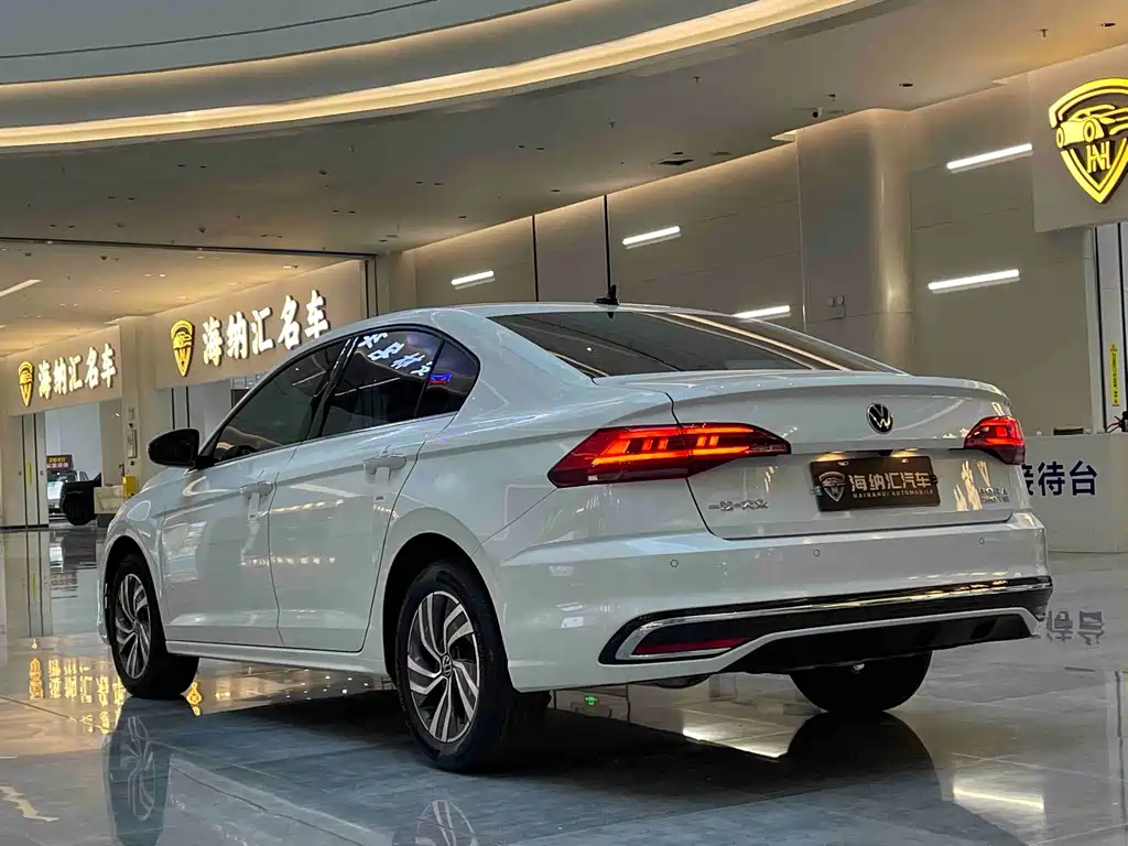 Volkswagen Bora — миниатюра 4