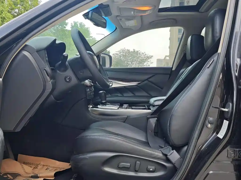 Infiniti Q70 2013 Q70L 2.5L Comfort