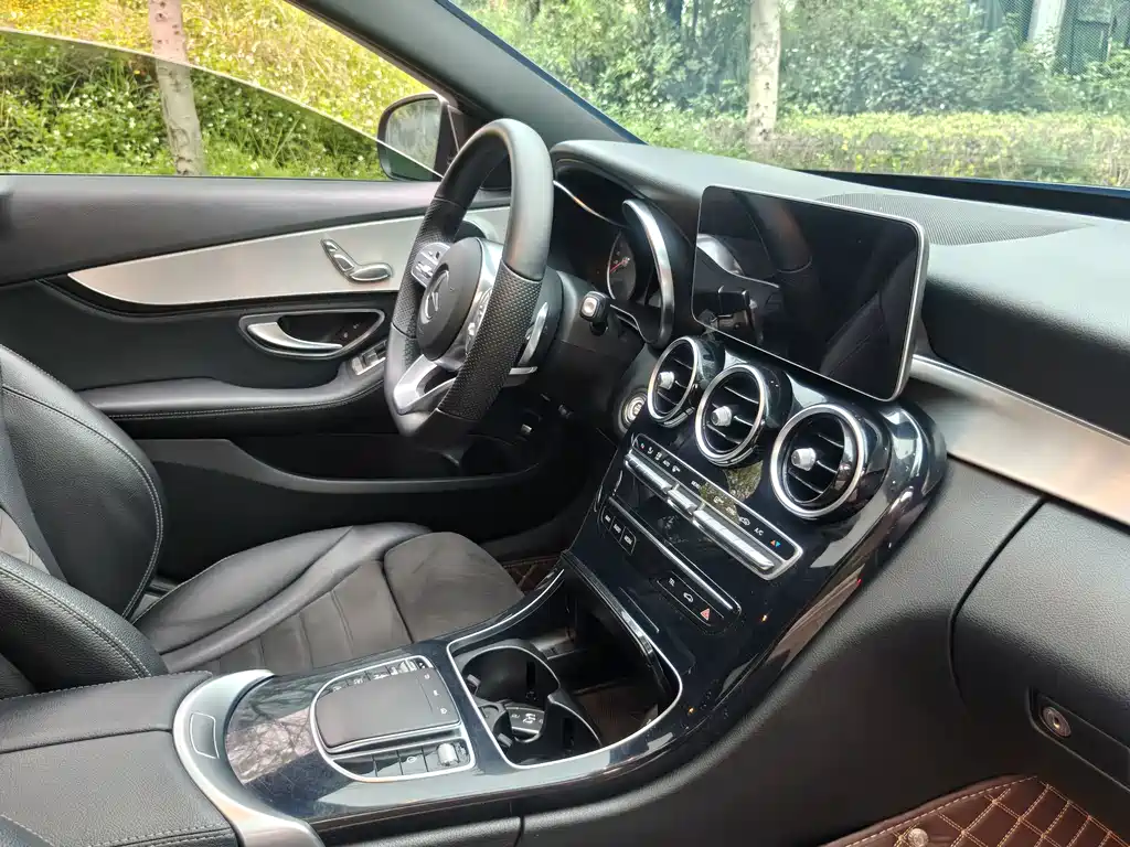 Mercedes-Benz C-Class — миниатюра 11