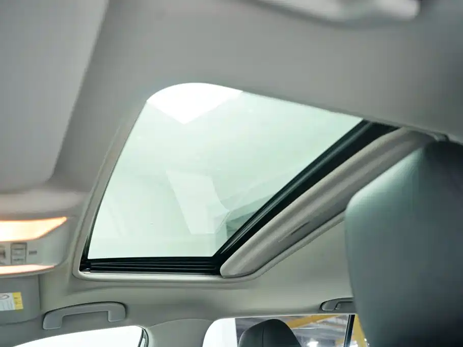 Toyota RAV4 — миниатюра 7