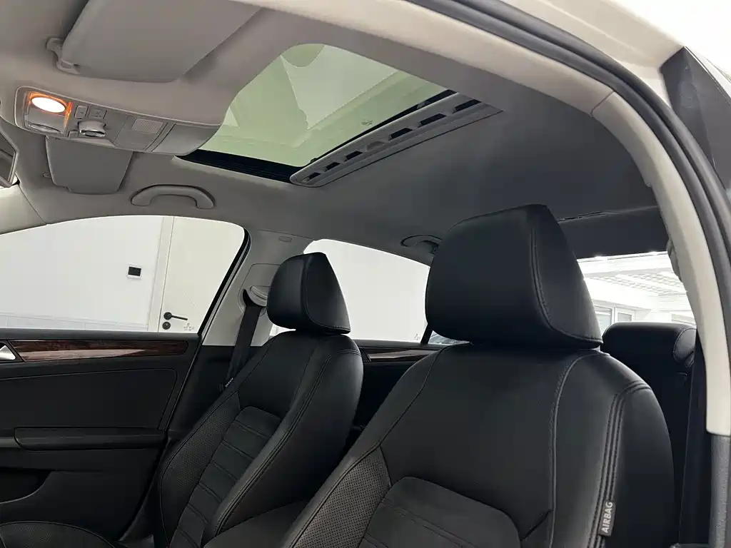 Volkswagen Sagitar — миниатюра 11