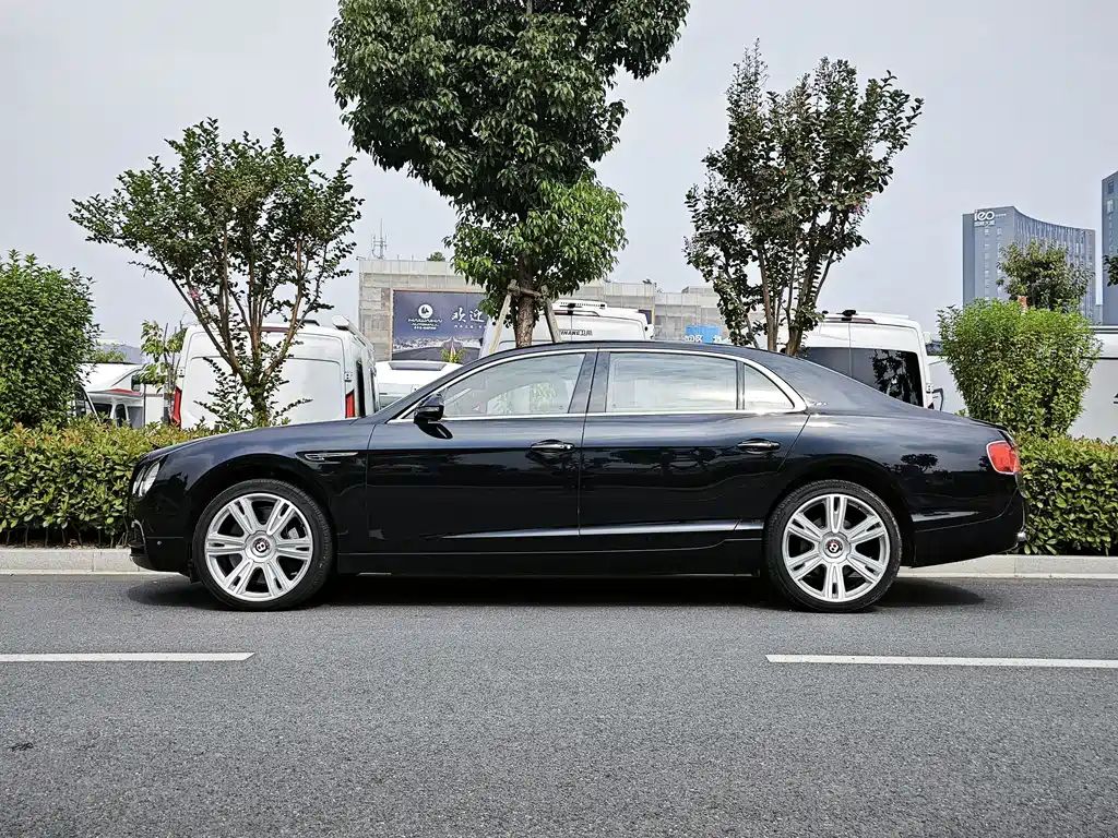 Bentley Flying Spur — миниатюра 5