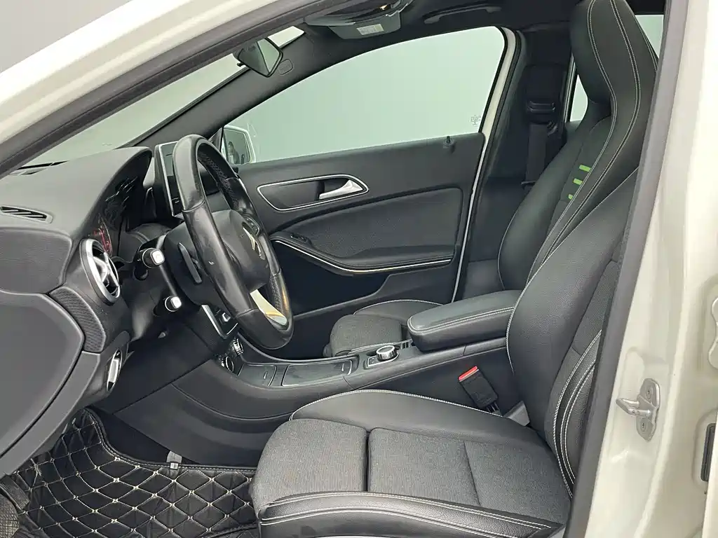 Mercedes-Benz A-Class (Import) — миниатюра 5