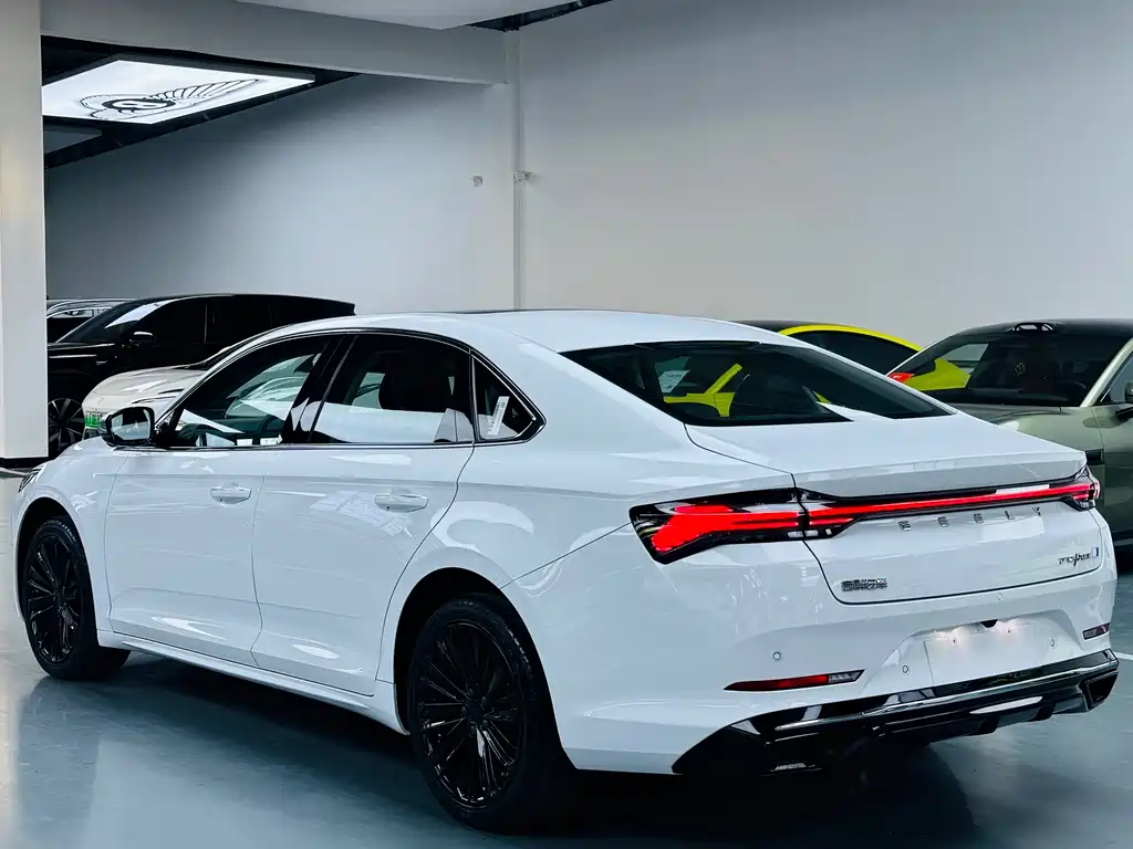 GEELY AUTOMOBILE XINGRUI