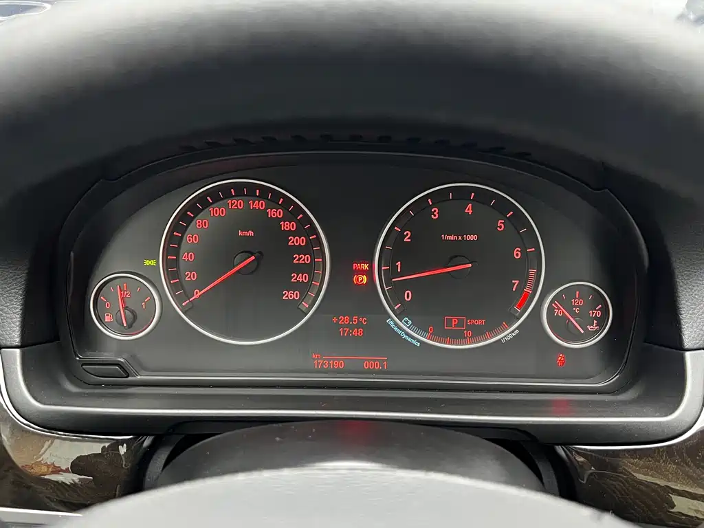BMW 5 Series (Import) — миниатюра 17