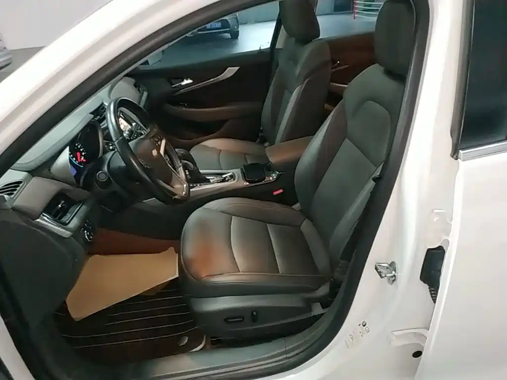 Chevrolet Malibu — миниатюра 15